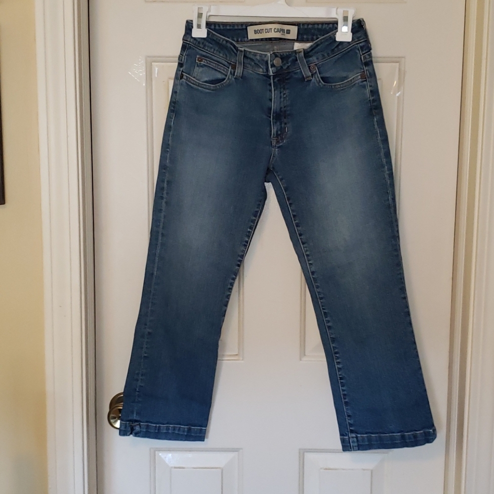 GAP Bootcut Capri Jeans